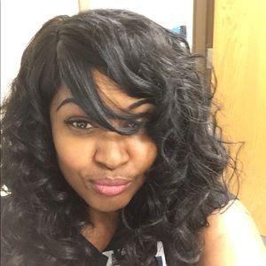 Meet your Posher, Cynthia